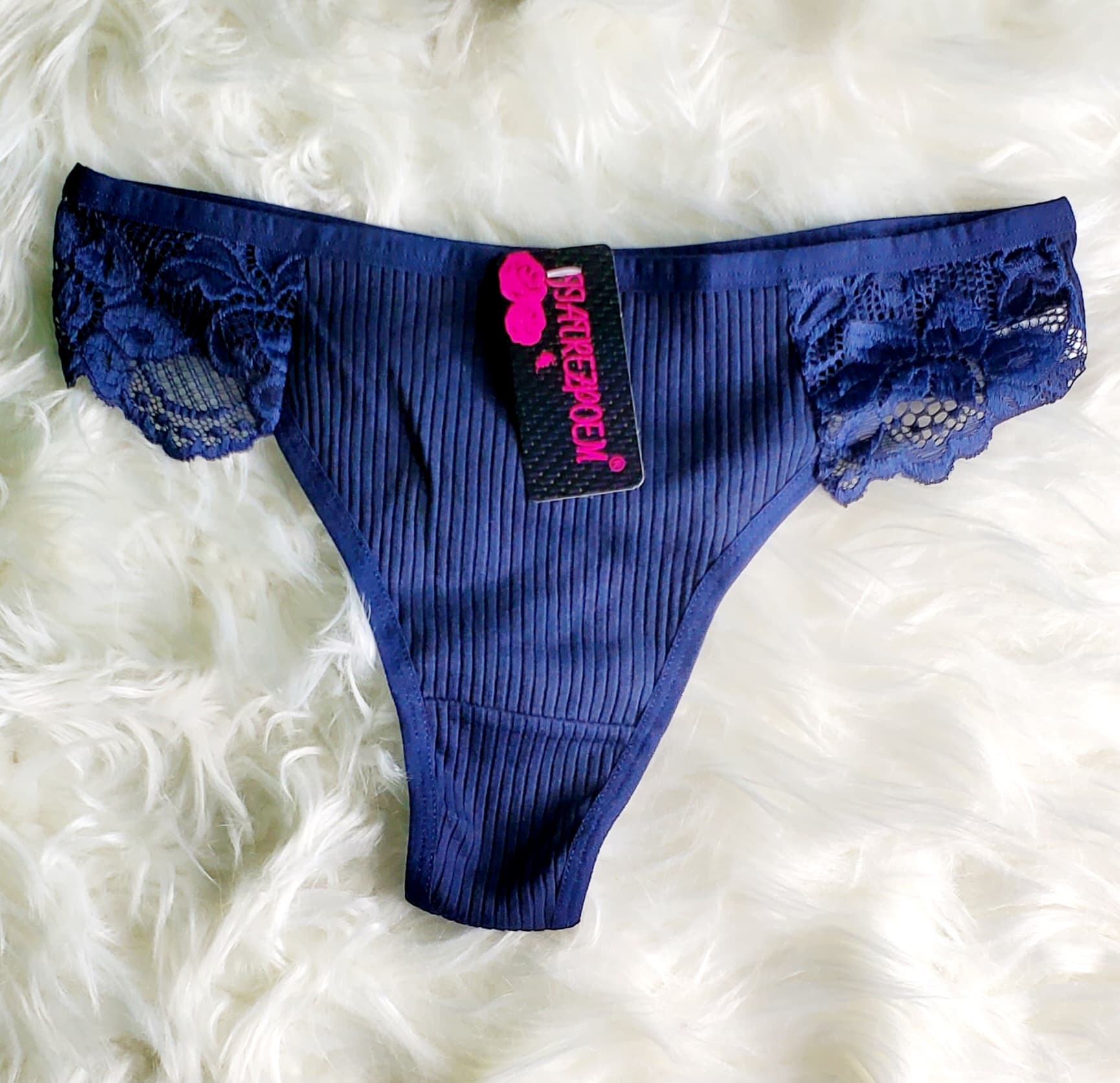 Lira Lace